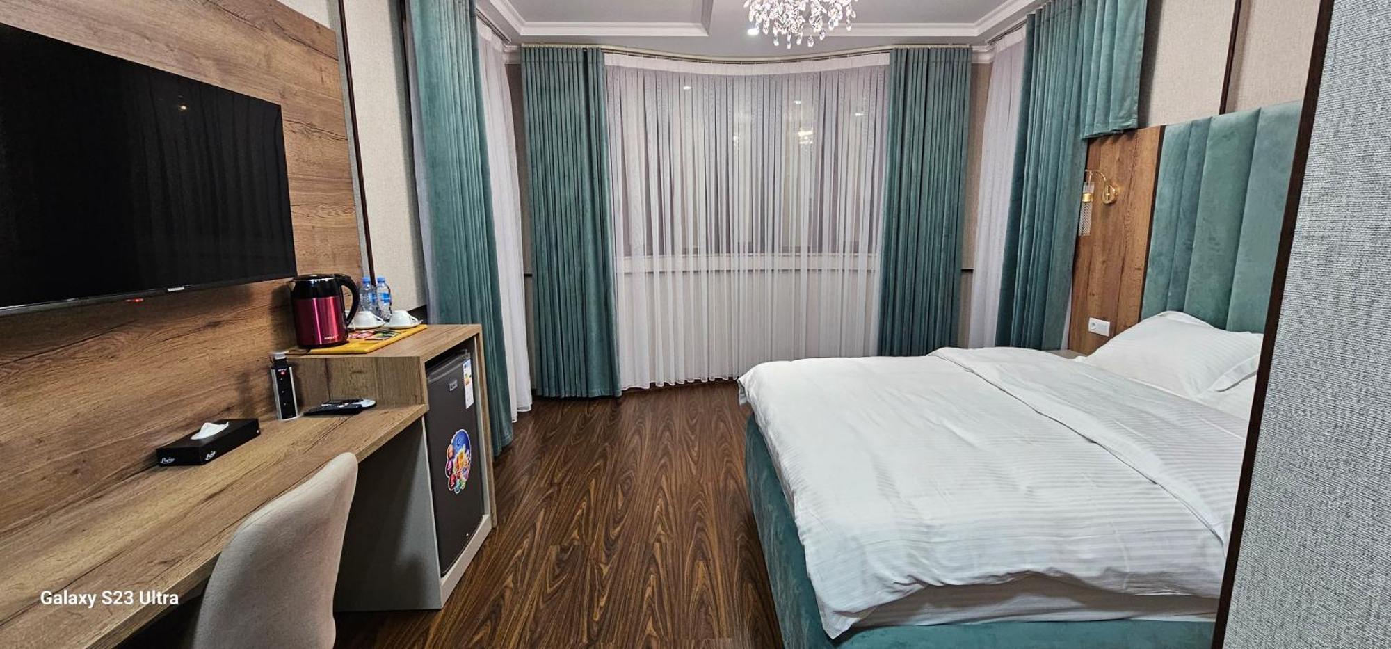 Hotel Sharq Duschanbe Exterior foto